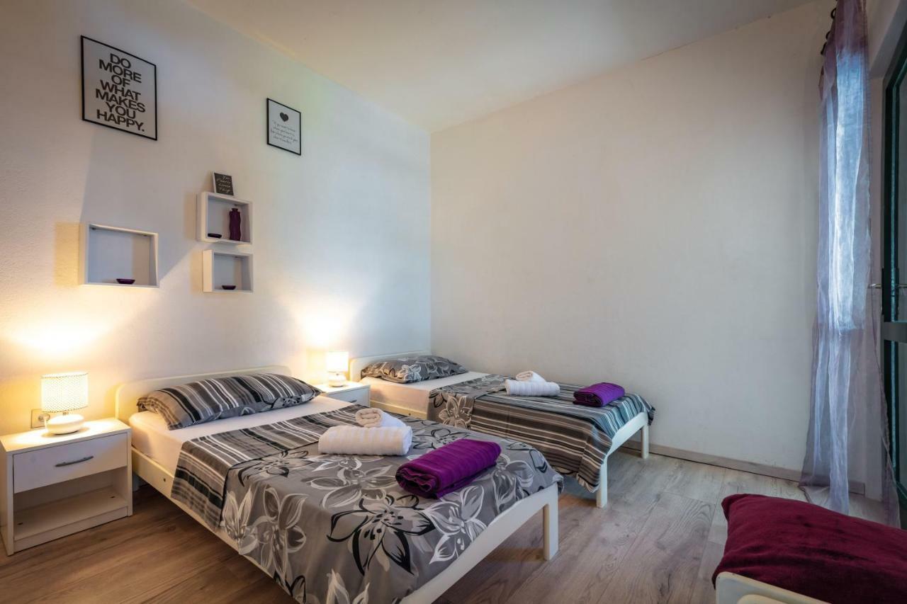 Holiday Home Barbara Trogir Luaran gambar