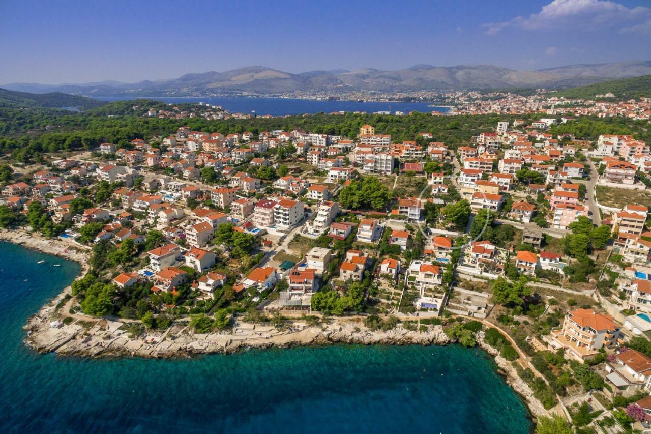 Holiday Home Barbara Trogir Luaran gambar